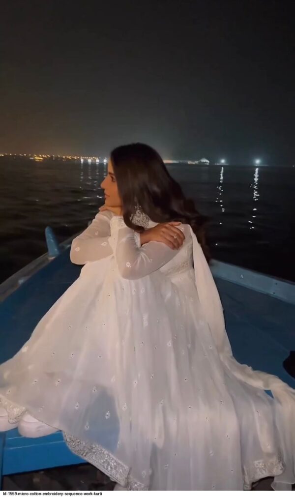 Aanaarkali suit White - Image 2